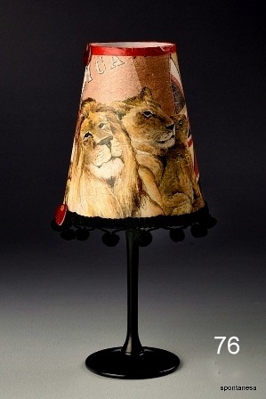 Sklenený svietnik s kreatívnym tienidlom - 76