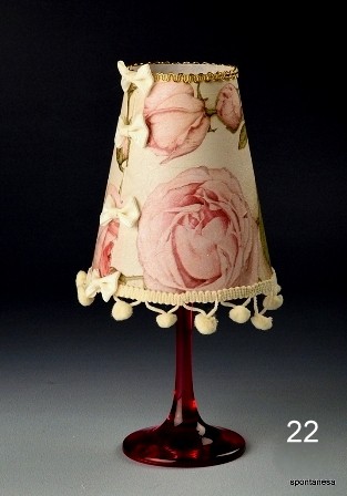 Sklenený svietnik s kreatívnym tienidlom - 22