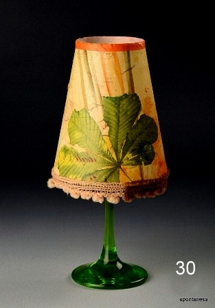 Sklenený svietnik s kreatívnym tienidlom - 30